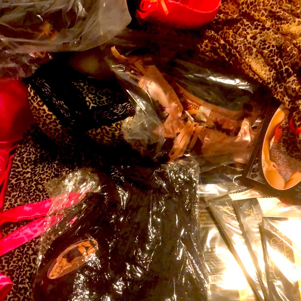Lot of 12 mixed lingerie item sets various sizes